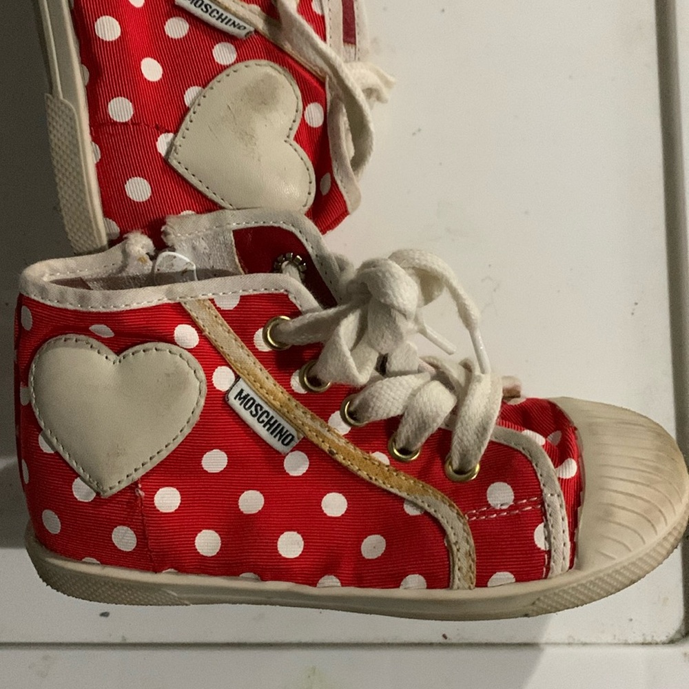 Moschino kids tennis shoess